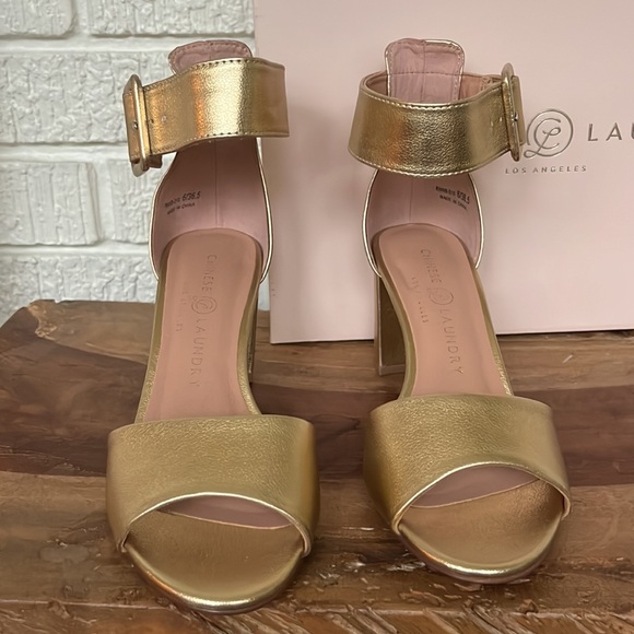 NWT Chinese Laundry Rumor Heel in Metallic Gold - Picture 7 of 13